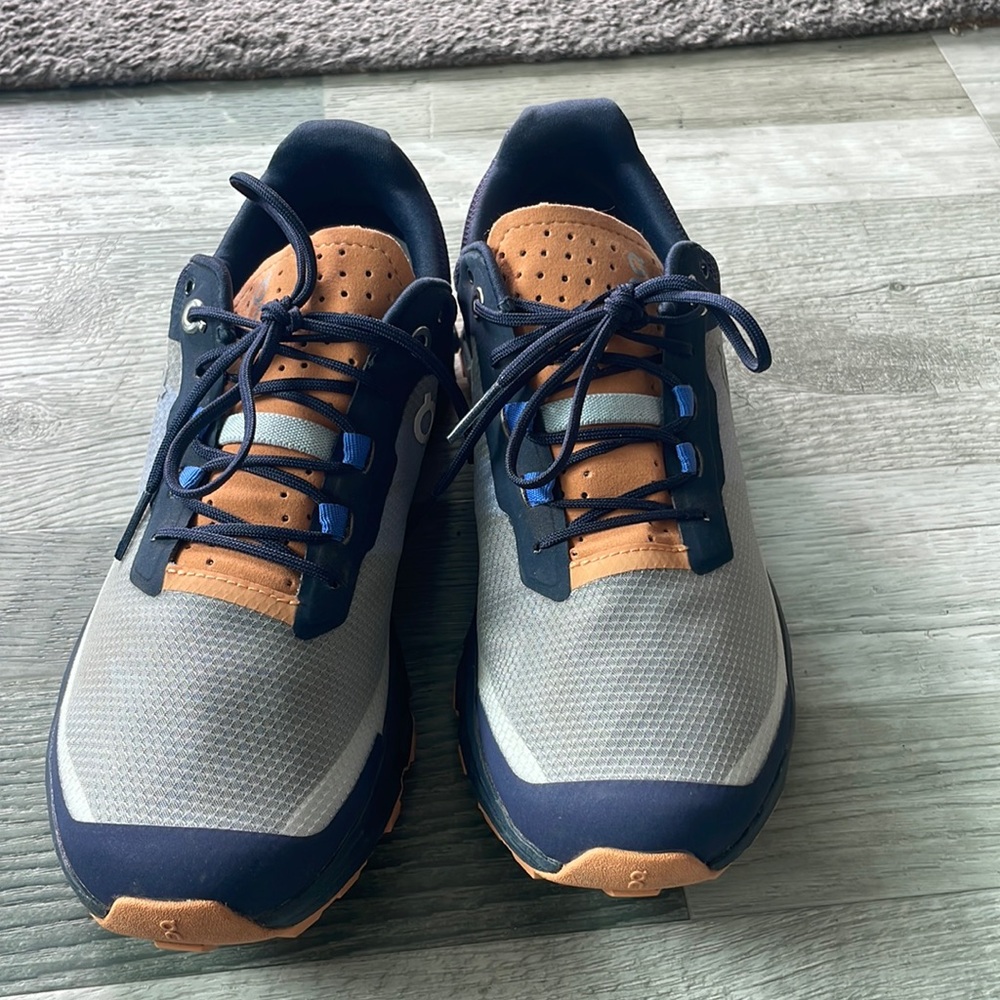 On Cloud Running - Cloud Vista trail running/hiking shoes